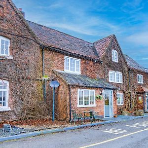 Warwickshire Park Hotel Kenilworth By Belvilla
